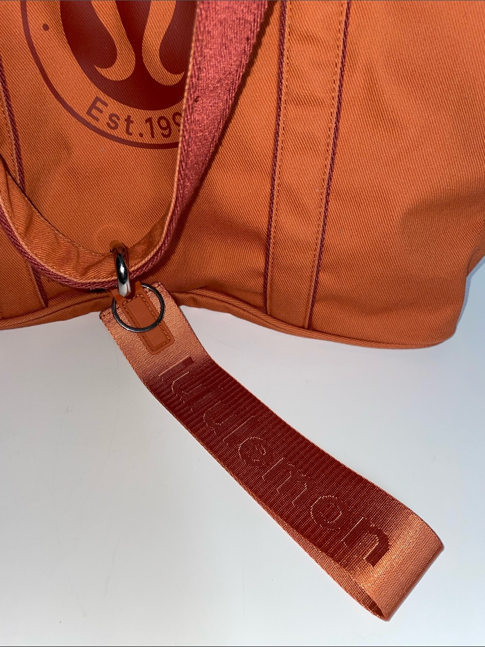 lululemon Orange Tote with Contrasting Red Trim - Picture 5 of 6